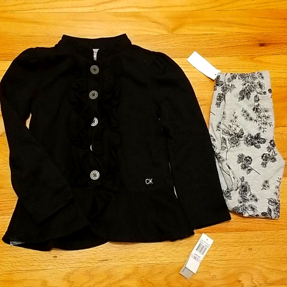🔥NWT🔥 Calvin Klein 2 piece set, girls size 6